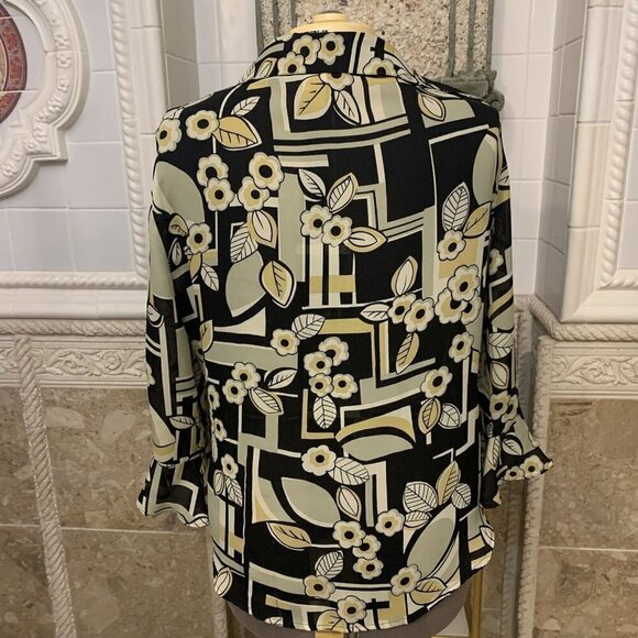 Michele Michelle. Size Large. Polyester 3/4 Sleeve w Flounce. Shirt. B58 - Picture 2 of 4